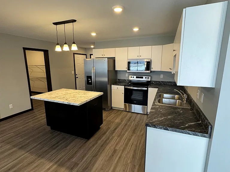 7758 Adrina Dr — Photo 34