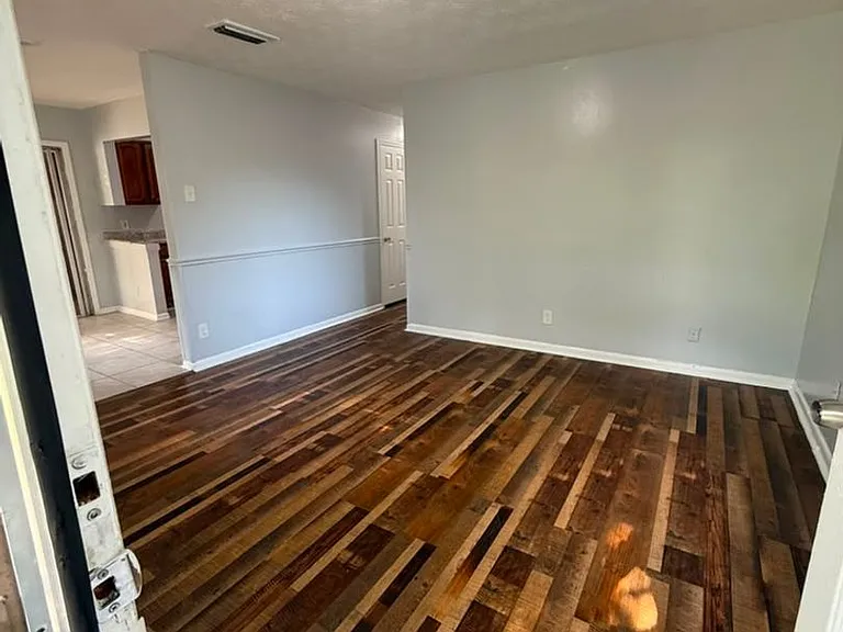 4020 Canal St — Photo 42