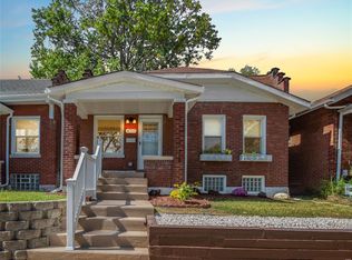 4715 Ray Ave, Saint Louis, MO 63116