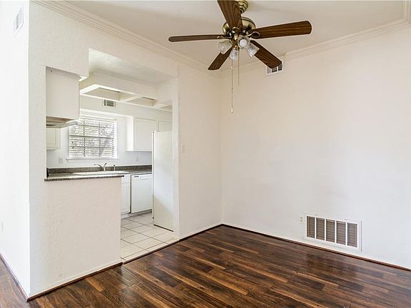 4th image of 3140 Devonshire Dr APT 247