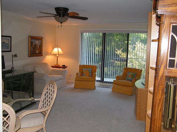 DINING AREA & LIVING ROOM