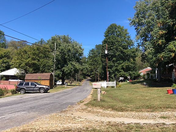 5th image of 125 Venna Ave