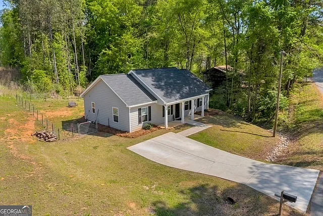 3 bed, 2.0 bath, $1,900 — Photo 3