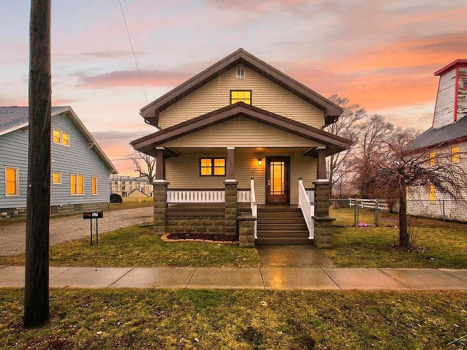 1st image of 17 Union St