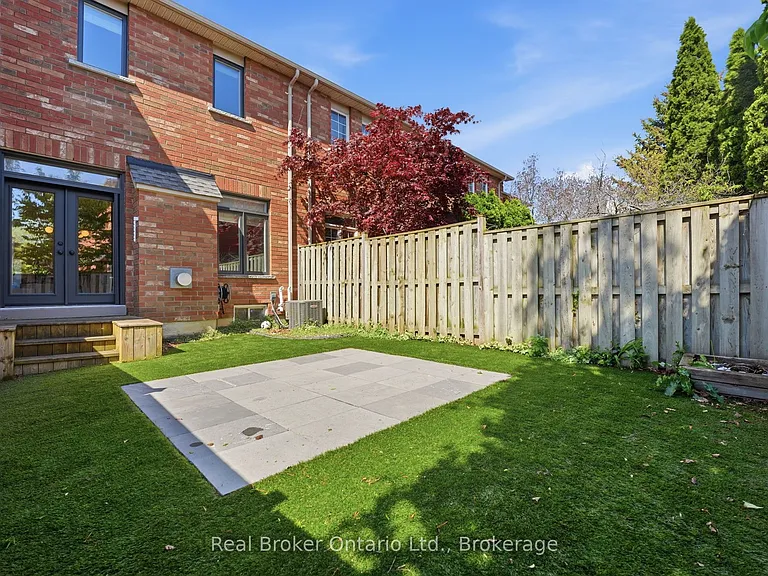 165 Margaret Dr — Photo 34