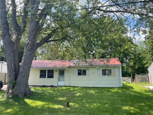 7931 Rinaldo Blvd W, Bridgeport, NY 13030