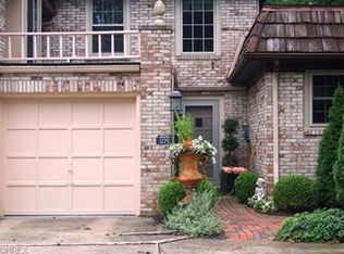 1279 Harwich Ct #102, Rocky River, OH 44116