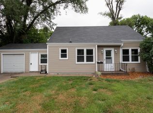 5515 Urbandale Ave, Des Moines, IA 50310