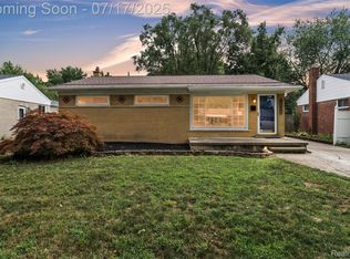 23663 Irving St, Taylor, MI 48180