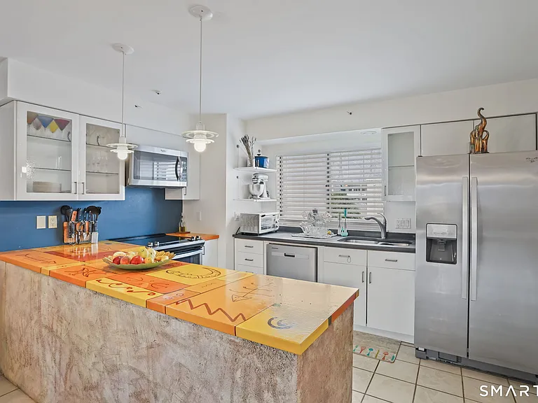 130 Myrtle Ave #A — Photo 3