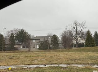 3201 Enfield Cir, Springfield, IL 62711