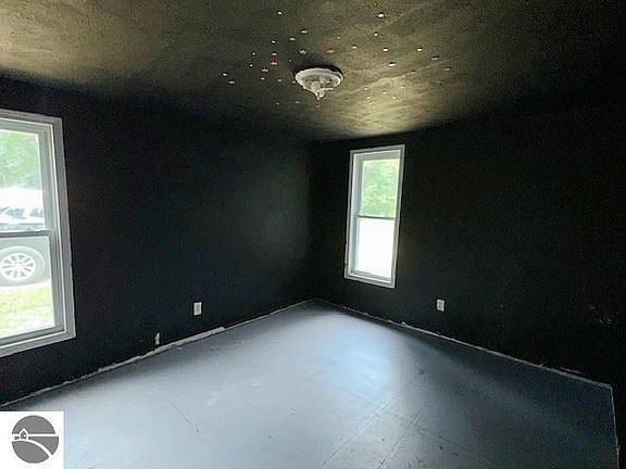 2nd image of 21454 90th Ave