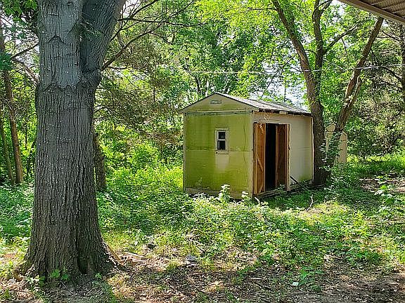 5th image of 6509 Oriole Cir
