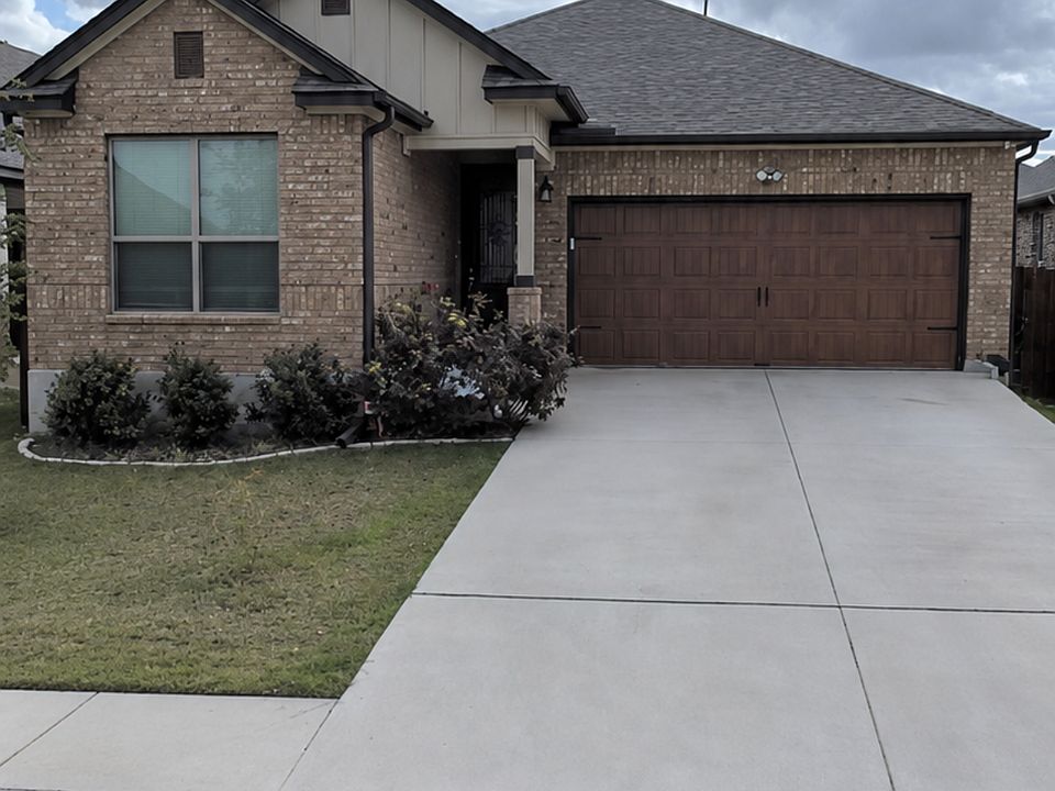 1st image of 405 Kaden Prince Dr