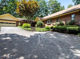 333 Crum Dr, Lake junaluska, NC 28745