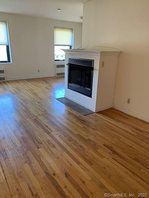 1st image of 140A Hoyt St #2C