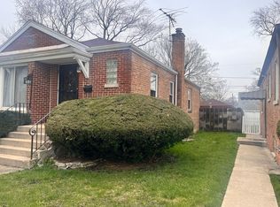 111 W 141st St, Riverdale, IL