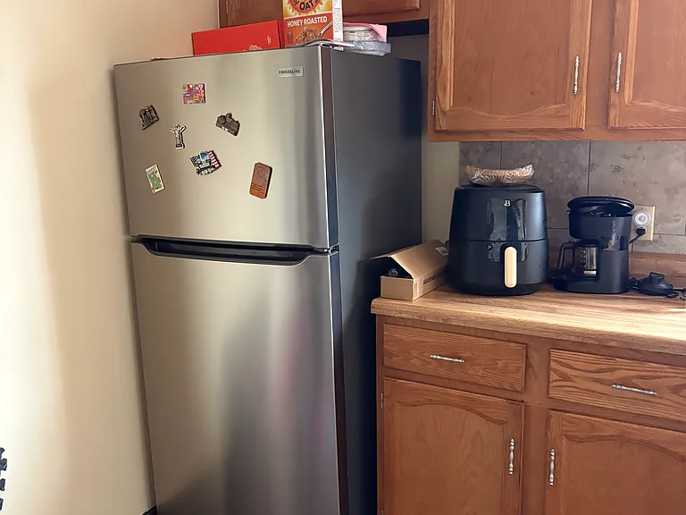 585 Wood Ave #3R — Photo 6