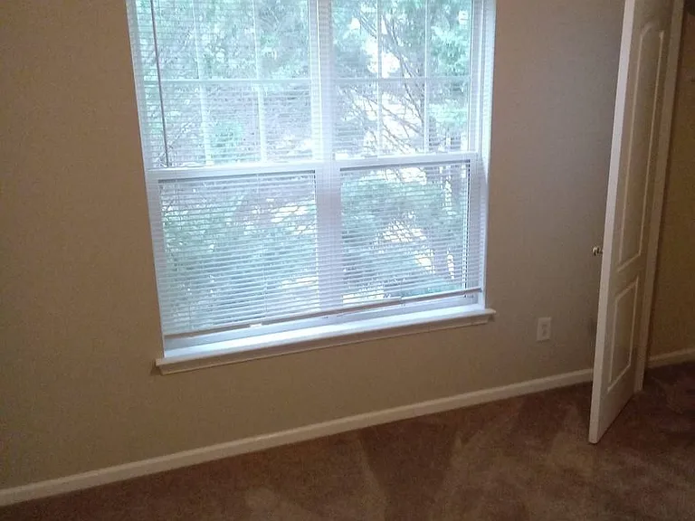 738 Ablow Dr — Photo 20
