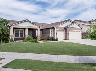 1818 N Nicolette Ave, Clovis, CA 93619