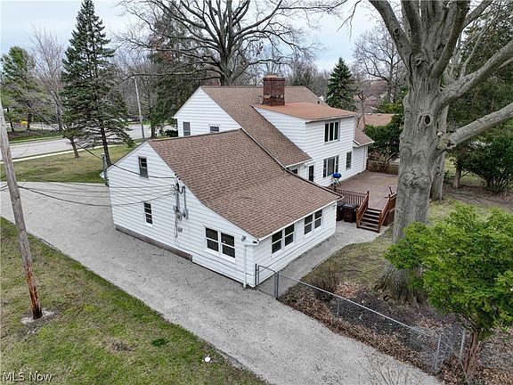 4th image of 28839 Detroit Rd