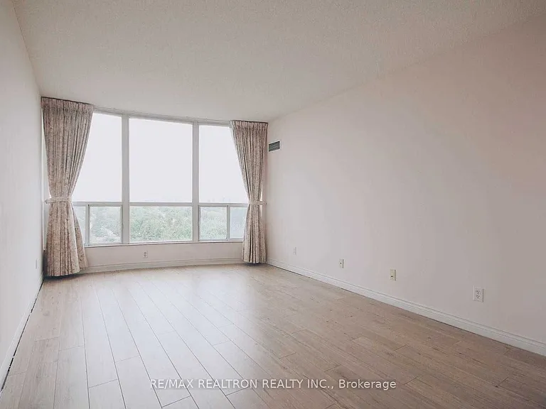 260 Doris Ave #1606 — Photo 12