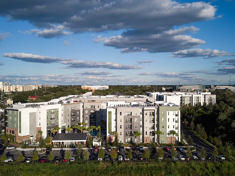 The Accolade Collegiate Village West - Student Housing — Photo 34