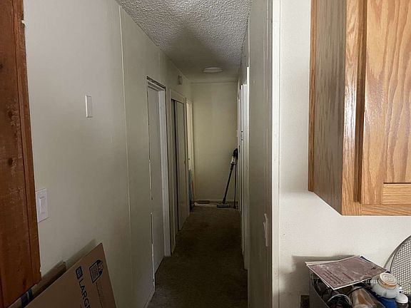 5th image of 912 E Church Ave