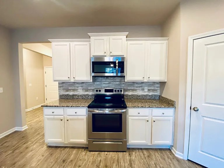 Kitchen 4_10062022