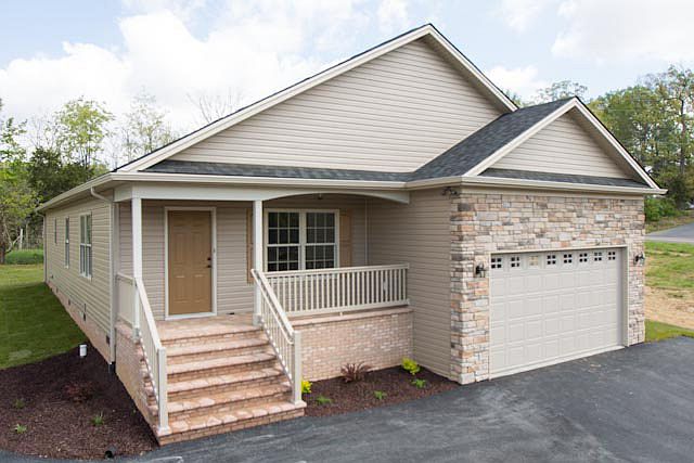 1st image of 1182 Landon Dr