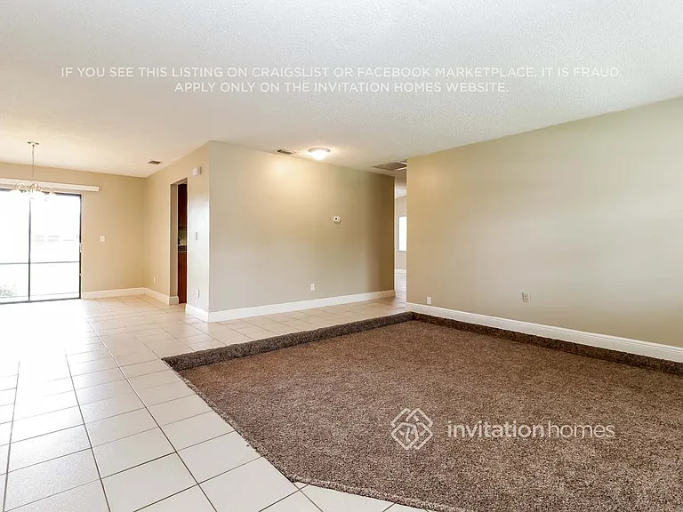 3416 SW Santa Barbara Pl — Photo 4
