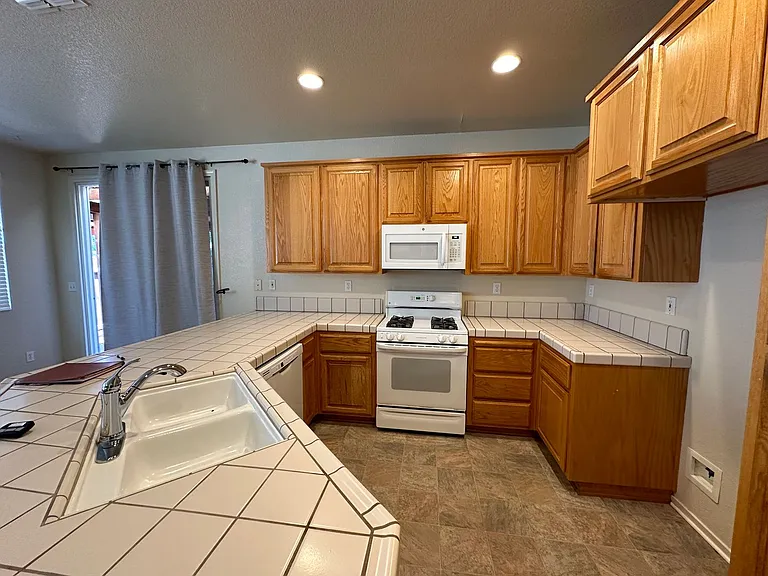 3425 China Hat Island Rd — Photo 4