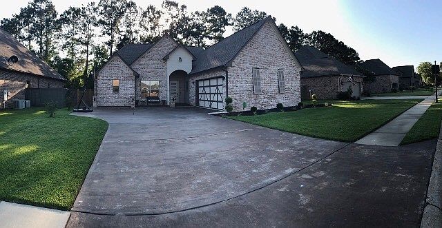 1st image of 2904 Cypress Creek Dr