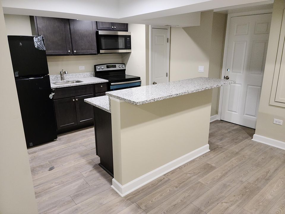 Kitchen /main entrance
