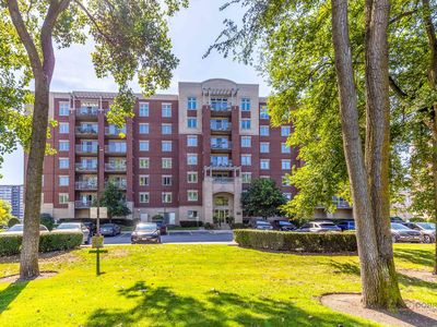 8727 W Bryn Mawr Ave APT 501, Chicago, IL, 60631