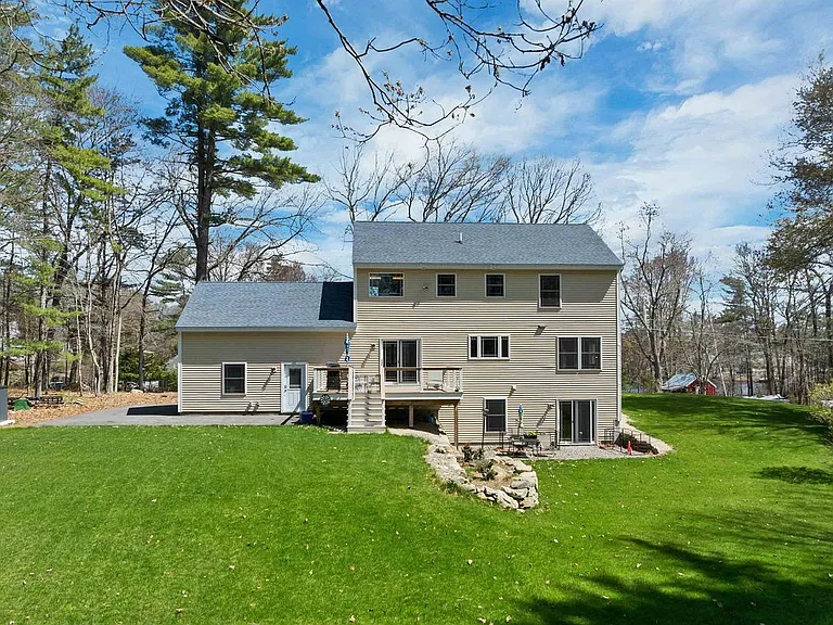40 Mary Ann Ave — Photo 6