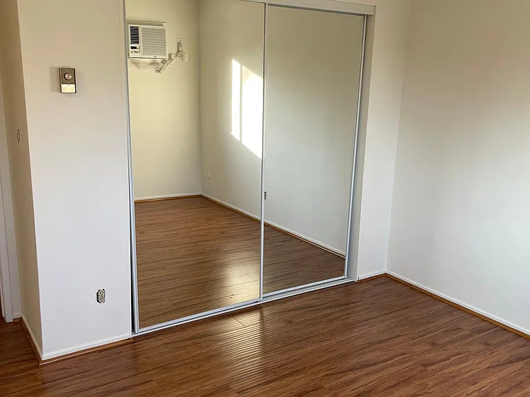 521 N Hill Ave #10 — Photo 12