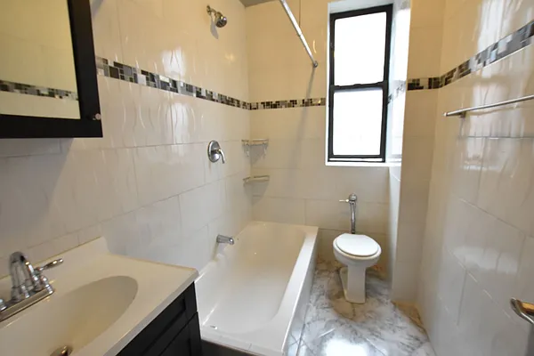 Rented by Clove Realty LLC | media 36