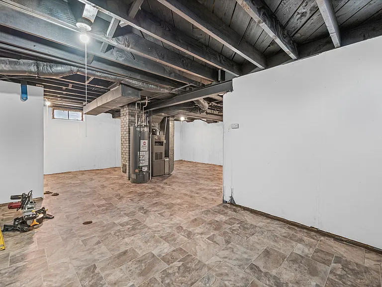 29131 Coolidge St — Photo 18