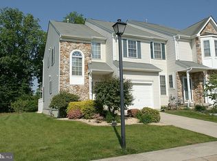 9 Farmington Ct, Bordentown, NJ 08505