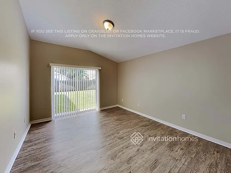 9424 Clover Glen Dr — Photo 14