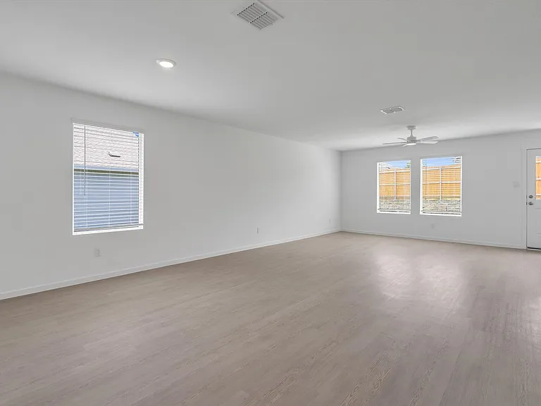 3710 Oleander Pl — Photo 8