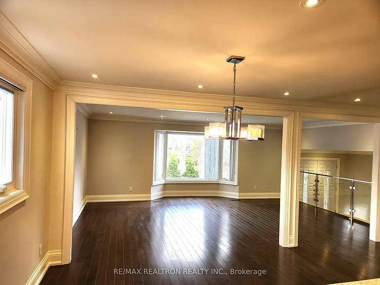 207 Bayview Fairways Dr — Photo 8