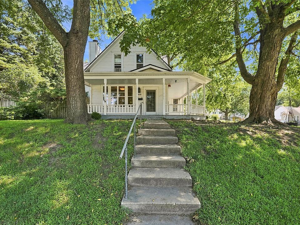 1st image of 600 E 3rd St