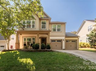 19925 Wooden Tee Dr, Davidson, NC 28036