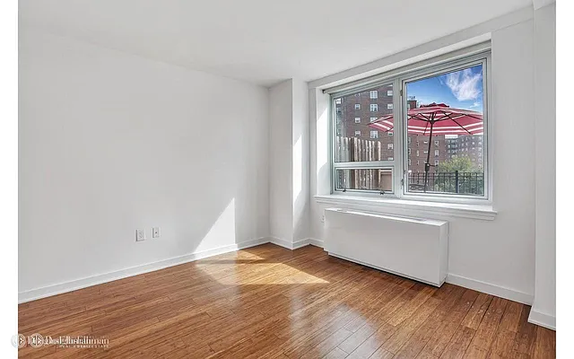 Rented by Douglas Elliman | media 35