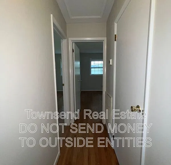 2904 Collingwood St — Photo 9