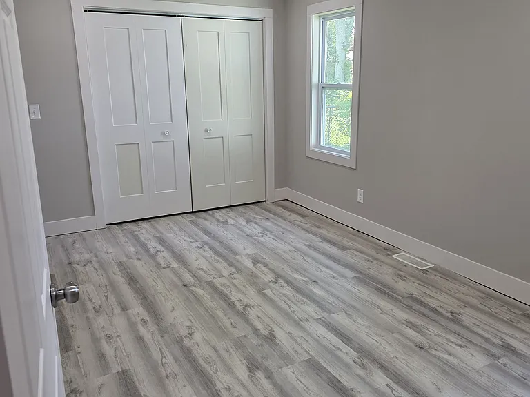 548 Meadowlawn St — Photo 9