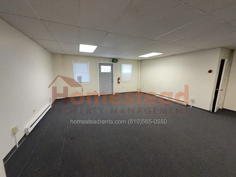 532 Dekalb St — Photo 11