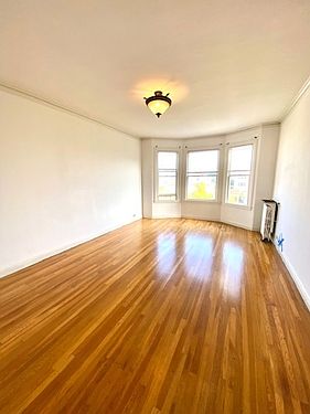 4th image of 3720 Scott St APT 203